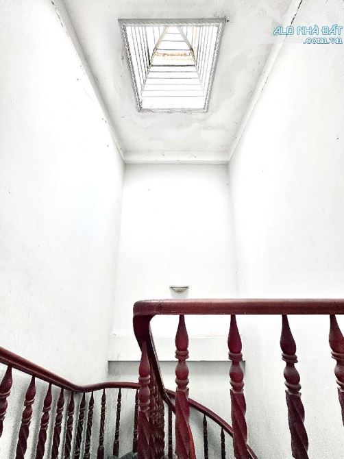 Bán nhà Phường 15 Tân Bình, Hẻm ô tô thông, Trường Chinh, 5.2x20m, 3 tầng, 9 phòng, 8.x tỷ - 1