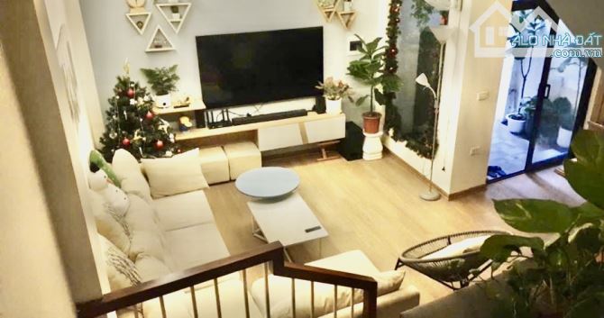 Bán Nhà Phố Cổ Ngọc Lâm 56m2-Hơn 9 tỷ-DÂN XÂY FULL NỘI THẤT- 100m RA CẦU CHƯƠNG DƯƠNG - 1