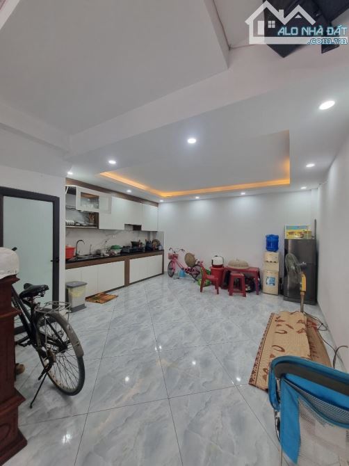Từ 6 tỷ- Duy nhất căn nhà 5 tầng hơn 50m - Quỳnh Đô - ô tô- Ngõ rộng 4m - 1