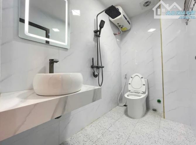 Bán nhà đẹp Chùa Bộc – 50m², 5 tầng, 2 thoáng – Ở ngay - 20m ra ngõ ô tô - giá 12.8 tỉ! - 1