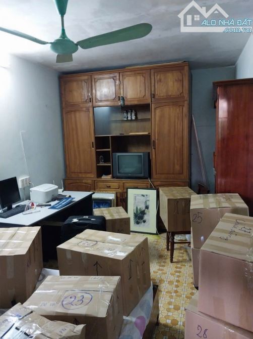 Cho thuê nhà Phố Khâm Thiên 120m2, 3 ngủ, 2 wc, 13 triệu vừa ở vừa kd - 1