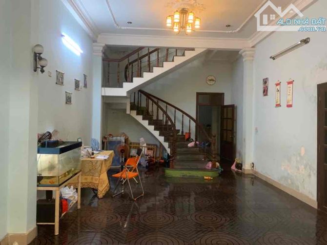 Nhà nằm tại vị trí đẹp gần ngã tư Núi Thành - Phan Đăng Lưu - 1