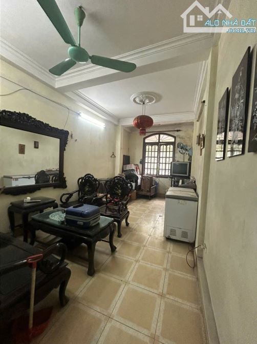 CẦN BÁN-NHÀ MẶT PHỐ ĐƯỜNG THÀNH HOÀN KIẾM-TT PHỐ CỔ-VỈA HÈ-40M 5T-KINH DOANH NGÀY ĐÊM