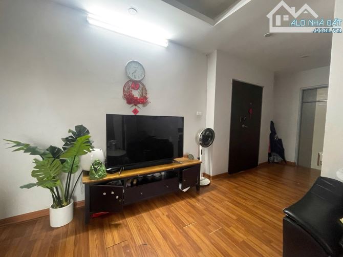 Bán chung cư C17 Ngọc Thụy, cách phố cổ hơn 1km, 92m2, 3 ngủ chỉ 5,95 tỷ - 1