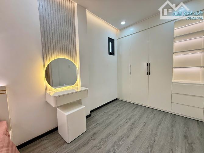HÀNG HIẾM ! NHÀ MỚI ĐẸP 246/ NGUYỄN THÁI SƠN, GV | DT: 4,5X 8m |3 Tầng+ Full nội thất | - 1