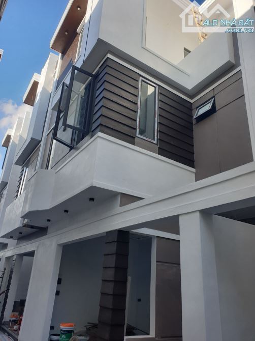 BÁN NHÀ ĐẸP 2.34 TỶ 3 TẦNG 50M2 NGÕ RỘNG ĐƯỜNG GIẢI PHÓNG - 1