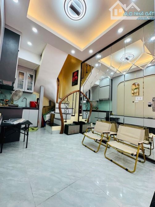 BÁN NHÀ MẶT PHỐ ĐẠI LA – 5 TẦNG NỘI THẤT ĐẸP – Ở NGAY – SỔ ĐỎ CHÍNH CHỦ  TẦNG 1: - 1