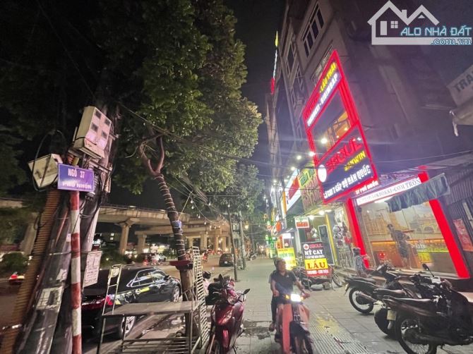 Phố Nhổn - 42m2, 6 tầng thang máy - lô góc - dòng tiền cao - 1