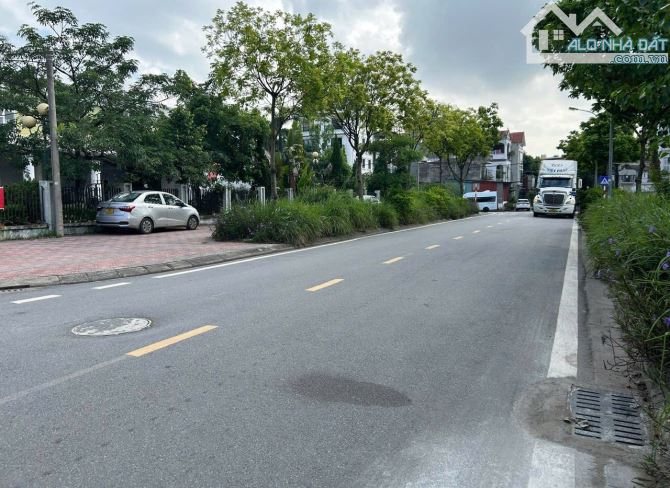 Bán đất Sài Đồng, Long Biên 98m2, mt 5m, ô tô tránh, 14.2 tỷ - 1