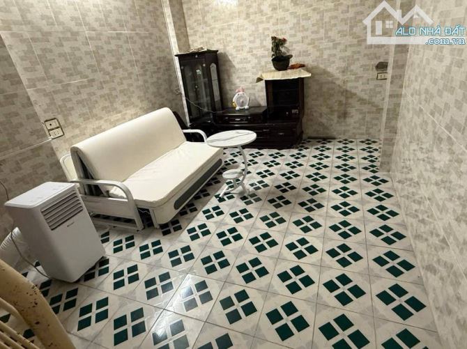 CỰC HIẾM CHƯA ĐẾN 5 TỶ CÓ NHÀ 30M2 X 3 TẦNG, PHÚC XÁ, BA ĐÌNH, HÀ NỘI - 1