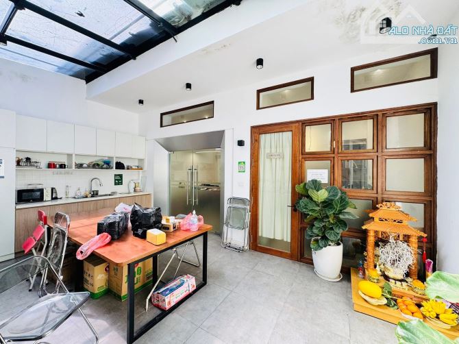 Lõi Đống Đa - Oto tránh oto vào nhà💥106m2 - 4T - MT6.7m - 35 Tỷ, Giao thông thuận tiện - 1