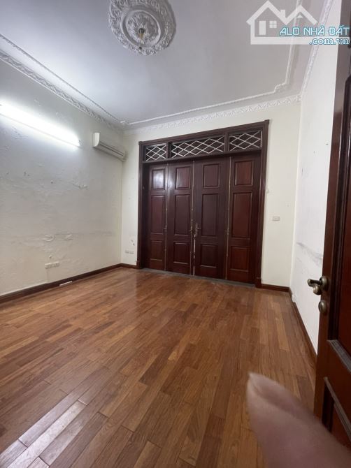 Cho thuê nhà Nghĩa Đô – Cầu Giấy DT 55m x 5 tầng, lô góc, ô tô đỗ giá thuê 19tr/th - 1