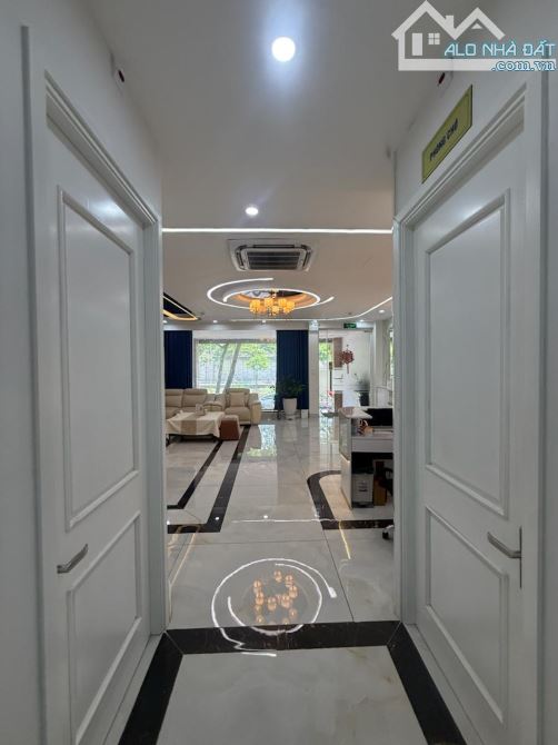 MẶT PHỐ QUAN HOA VỈA HÈ RỘNG TÒA VĂN PHÒNG 9 TẦNG THANG MÁY KINH DOANH ĐA THỂ LOẠI - 1