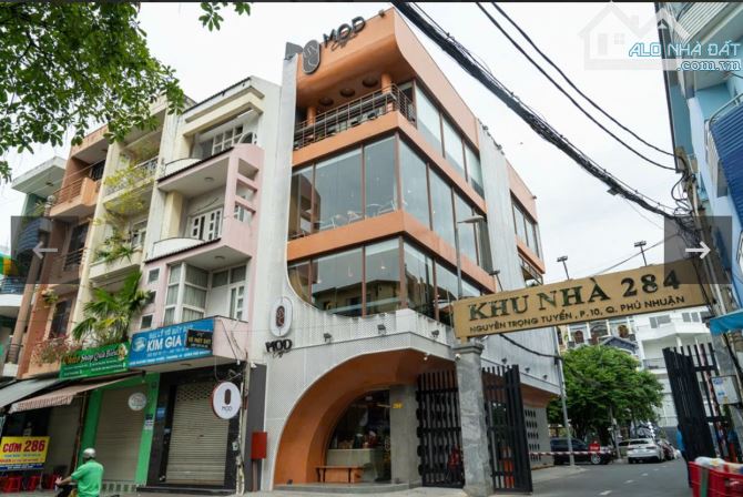 Góc 2MT Cực hiếm Nguyễn Trọng Tuyển, P.10, Q.Phú Nhuận vừa mặt tiền vừa hẻm xe hơi - 1