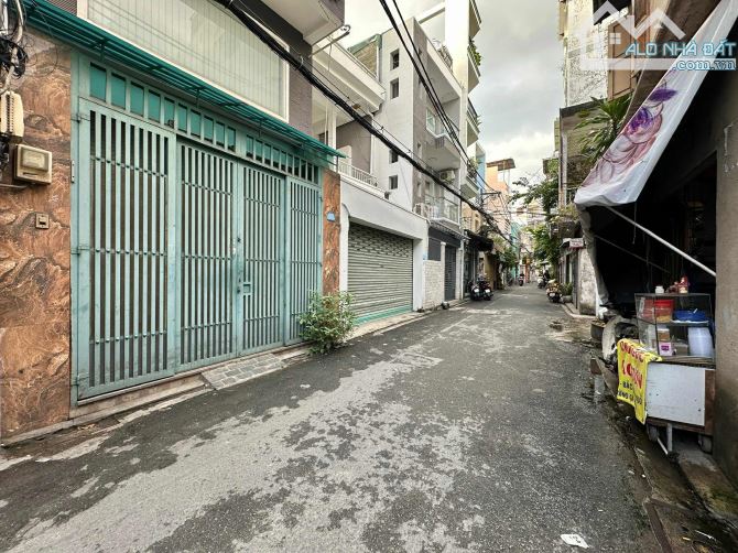 🚘HẺM NHỰA XE TẢI - P5 PHÚ NHUẬN - 4 TẦNG ĐẸP - 40M2 A4 - DÒNG TIỀN 300tr/ Năm - NHỈNH 8 T - 1