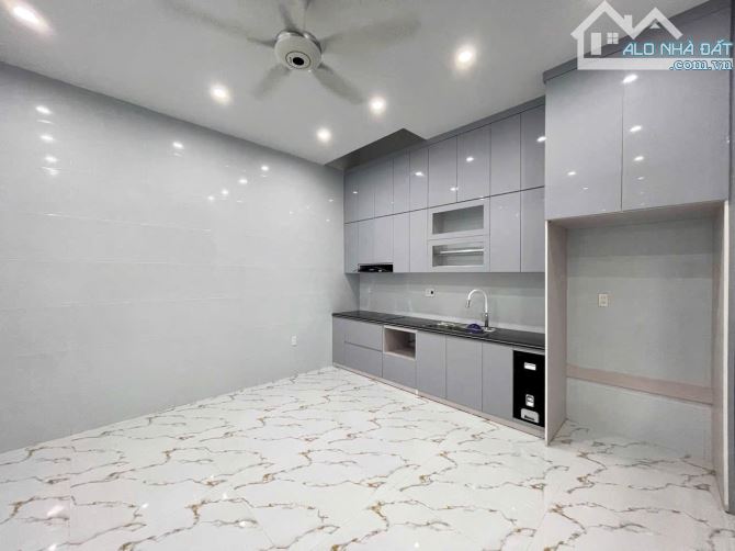 Nhà Phố Văn Cao Bên Chẵn 5 Tầng Đường Phân Lô 12m - 1