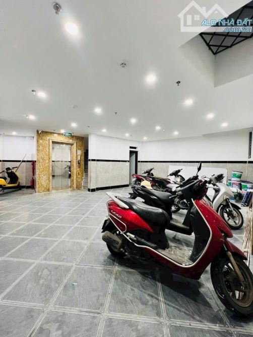 Bán nhà dòng tiền Hai Bà Trưng, 80m2, 7 tầng thang máy, 16 phòng, giá 18.6 tỷ - 1