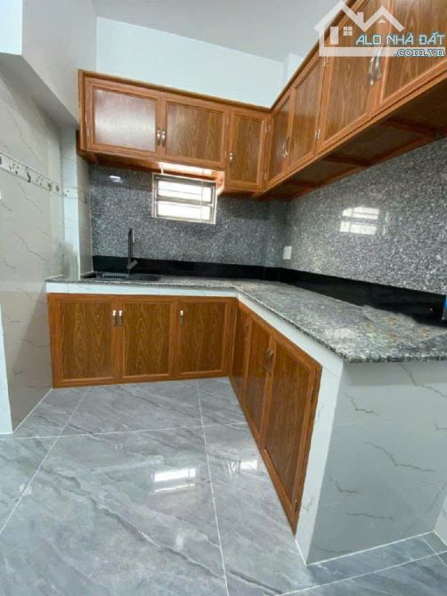 NHÀ 3 TẦNG - PHẠM VĂN BẠCH - DTSD 75 M2. - 1