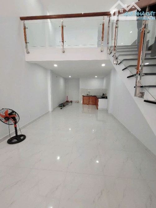 Nhà đẹp hẻm ô tô P.Đông Hưng Thuận, Quận 12, 52M2, 2 tầng, giá nhỉnh 4 tỷ - 1