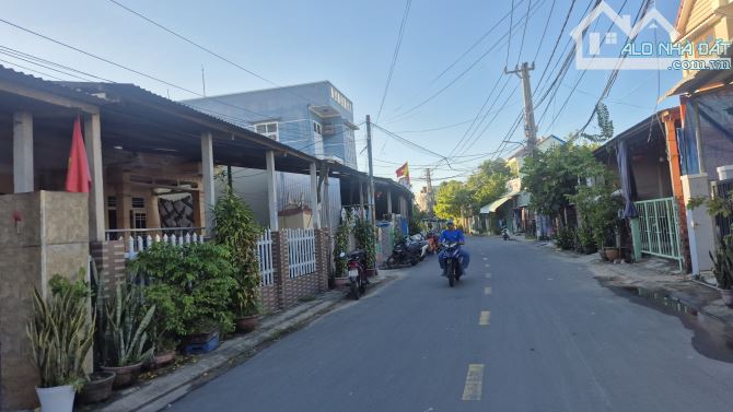 Cửa Đại Hội An,  Nhà cấp 4 đường Phù Đổng Thiên Vương, view sông, gần biển. Chỉ 2.5 tỷ - 1