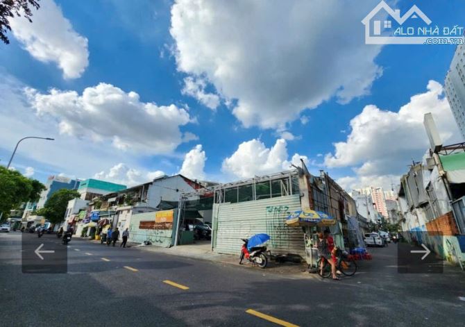 Bán đất 2 mặt tiền Trần Đình Xu 1250m2