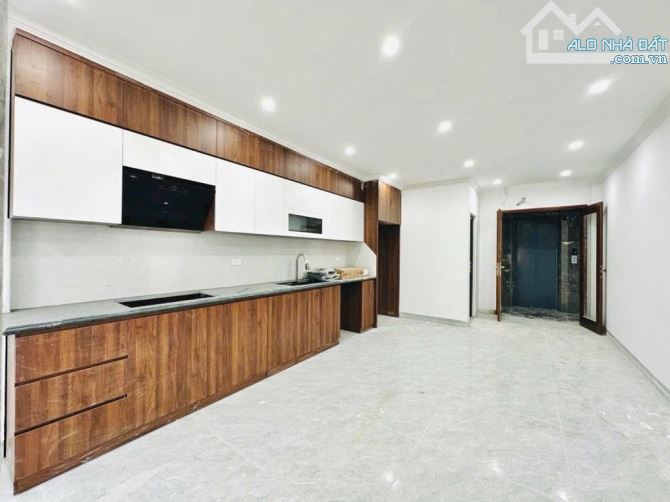 🌹🌹🌹 TRẦN QUỐC HOÀN - 41m2 t2 45m2 - MẶT TIỀN : 4m - PHÂN LÔ - Ô TÔ - KINH DOANH - NGÕ T - 1