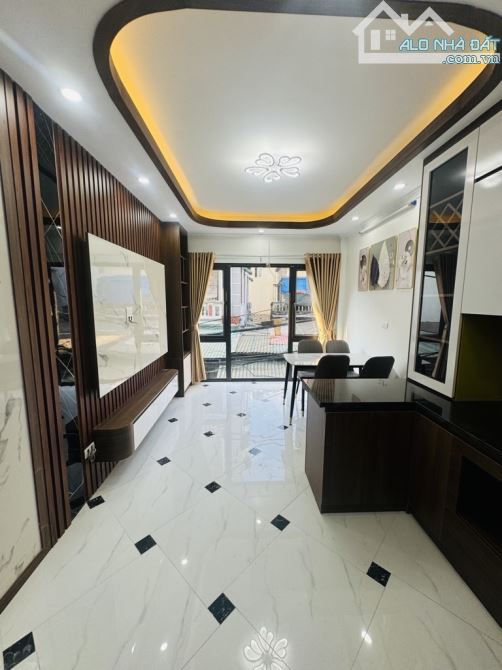 Phú Diễn - Hồ Tùng Mậu: 38m x 5Tầng - Thang Máy - Ô tô 7 Chỗ Vào Nhà - Giá 9.5Tỷ - 1