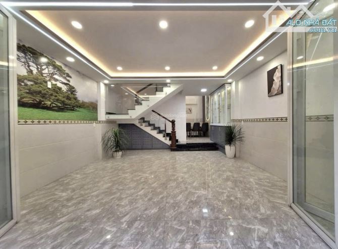 MANG NGAY 4 ĐỒNG CHỐT NHÀ QUẬN 5 ĐƯỜNG NGUYỄN BIỂU,P1,-GIÁ HỜI CHỈ 4 TỶ 790/60M2(5X12)-SHR - 1