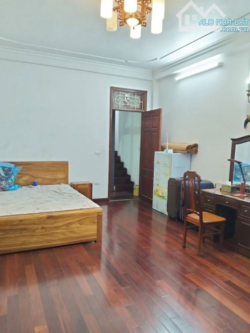 BÁN NHÀ DT 41M, 6T, MT 5M 14,5 TỶ CẦU GIẤY. - 1