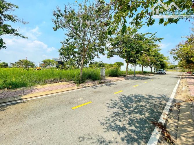 BÁN ĐẤT KHU BCA PHẠM HỮU LẦU, 13x23m, 315M2, GẦN Q.7 , CHỈ 22 TỶ - 1