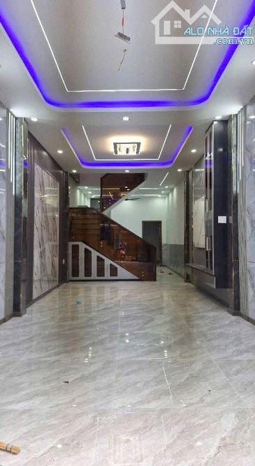 CHỦ GỬI BÁN 2 CĂN NHÀ 1 TRỆT 1 LẦU PHƯỜNG BIÊN HOÀ. DT: 4x18=72M2. GIÁ: 3TỶ8 - 1
