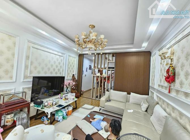 BÁN NHÀ ĐẸP DÂN XÂY BỒ ĐỀ, DT 60M2, MT 4M, 5 TẦNG DÂN XÂY, NGÕ OTO GIÁ 14.5 TỶ - 1