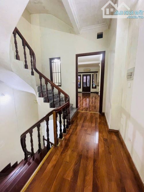 Bán nhà đường Hoàng Quốc Việt, Cầu Giấy, 60m2, ô tô, lô góc, kinh doanh, ngõ thông, 17 tỷ - 1