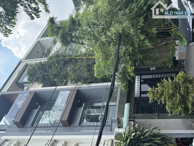 🆘🆘🆘SIÊU PHẨM MẶT TIỀN KHU TÊN LỬA - VIEW NGAY CÔNG VIÊN - 80M - 4 TẦNG - NHỈNH 10. X  t - 1