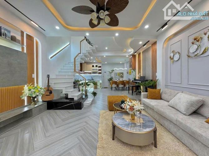 NHÀ 3 LẦU NGAY KHU TÊN LỮA TỈNH LỘ 10 BÌNH TÂN - 1
