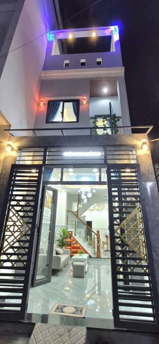 Nhà đẹp 3 lầu đường Lương Văn Can P15 Q8 - 1