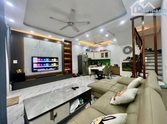 Nhà 40m² 5 tầng full nội thất ô tô đỗ cửa Hà Đông 5 tỷ - 1