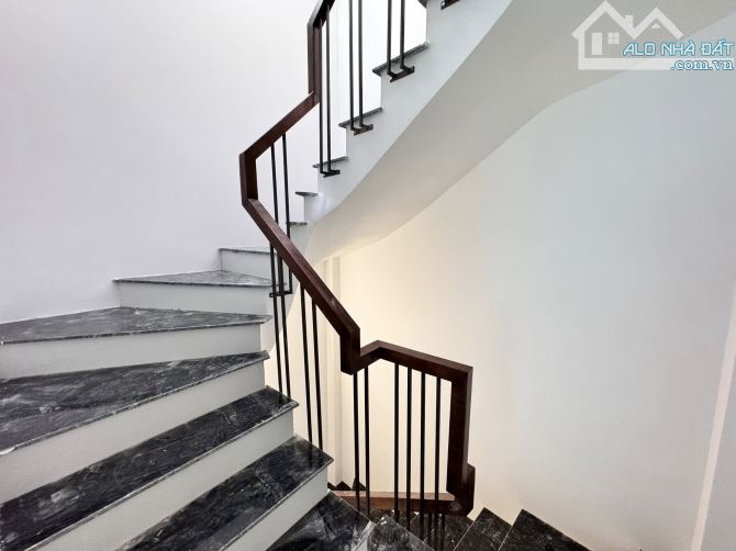 Nhà mới tinh, thiết kế đpẹ, gần oto, sổ nở hậu, trước nhà rộng thoáng, ngõ thông, ở thích. - 1