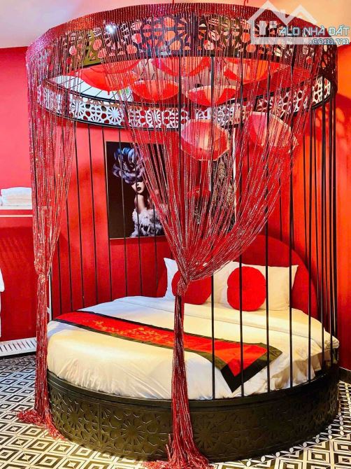 Bán Gấp HOTEL HXH Lý Tự Trọng ,Bến Thành ,Q1- 4x17m - 5tầng - HDT:90 tr/tháng -Giá :29 tỷ - 1