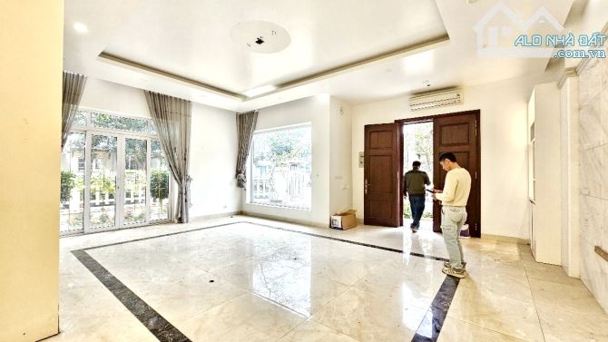 💥💥 Lô góc Trường Chinh, vỉa hè cây xanh, ô tô tránh đỗ, view chung cư, cho thuê 45tr - 1