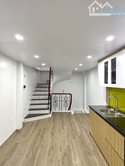 BÁN NHÀ PHỐ BẠCH MAI - LÔ GÓC – CÁCH MẶT PHỐ 15m – Ô TÔ 5 CHỖ ĐỖ CỬA – DTSD 30M2 x 4T - NH - 1