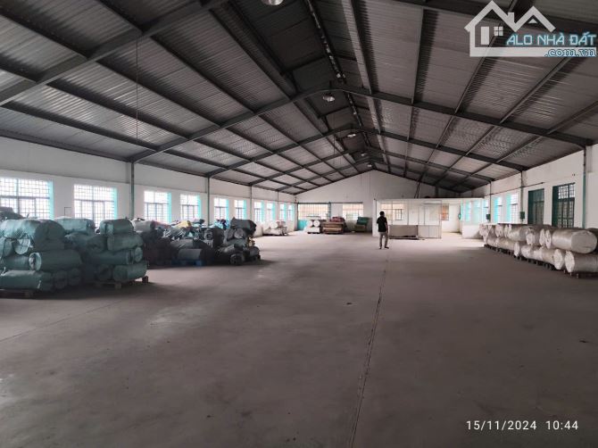 Cho thuê SIÊU PHẨM kho xưởng 3.000m2 đường Hương Lộ 80, P. BHH B, Q. Tân Bình. - 1