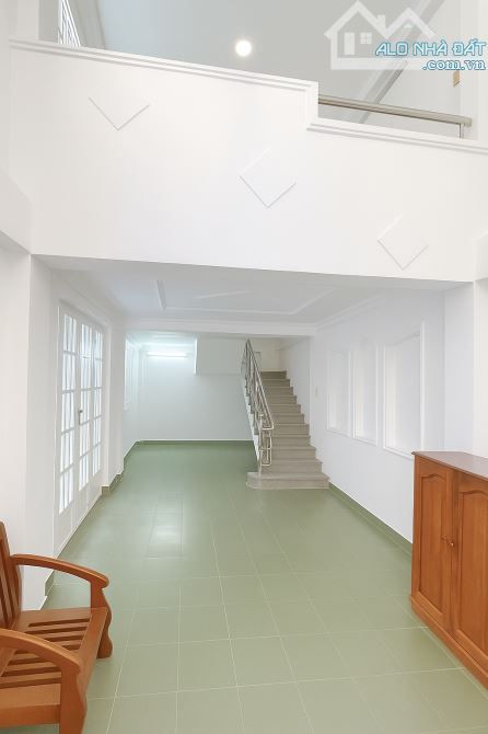 Gấp! NHÀ LÔ GÓC LÝ CHÍNH THẮNG, 36m2 nở hậu, 4 tầng, khu sầm uất chỉ hơn 7 tỷ - 1