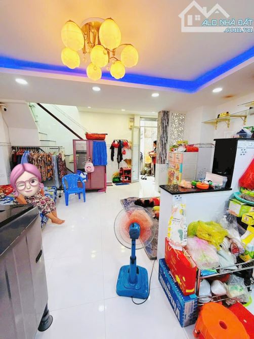 NHÀ Mới ĐẸP, KHU VIP P3, Q8, ÂU DƯƠNG LÂN, CÁCH HẺM XE HƠI CHỈ VÀI BƯỚC CHÂN CHỈ 3.38 TỶ - 1