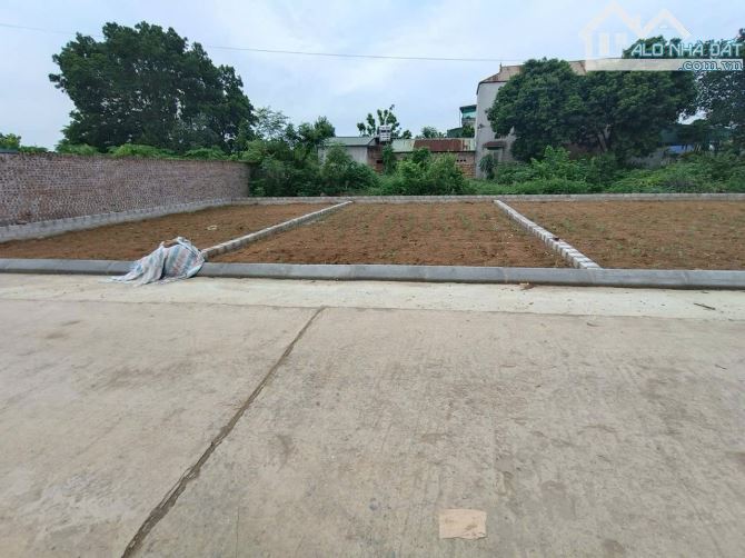 Bán 85m , mt 6.8m trục chính thôn đồi sen. Bình yên. - 1