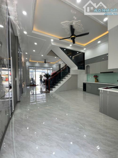 Nhà Mới Hoàn Thiện – Full Nội Thất Cao Cấp – Mặt Tiền Nguyễn Đức Thiệu, Dĩ An – Cực Đẹp Đá - 1
