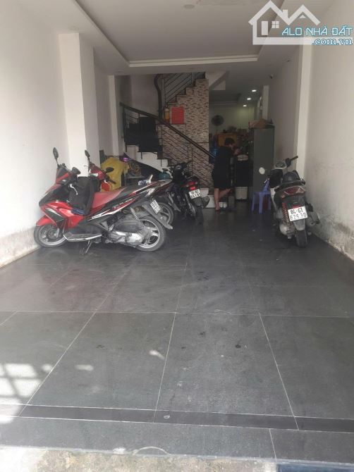 BÁN NHÀ MẶT TIỀN SÁT TÔ KÝ - 4 TẦNG 62M2 ( 4.02M X 15.5M) - 5.35 TỶ - 1
