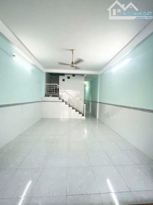 Cần chia tài sản nên bán nhà có gác lửng 76m2 giá ngộp 790trieu ở Thới Tam Thôn, Hóc Môn - 1