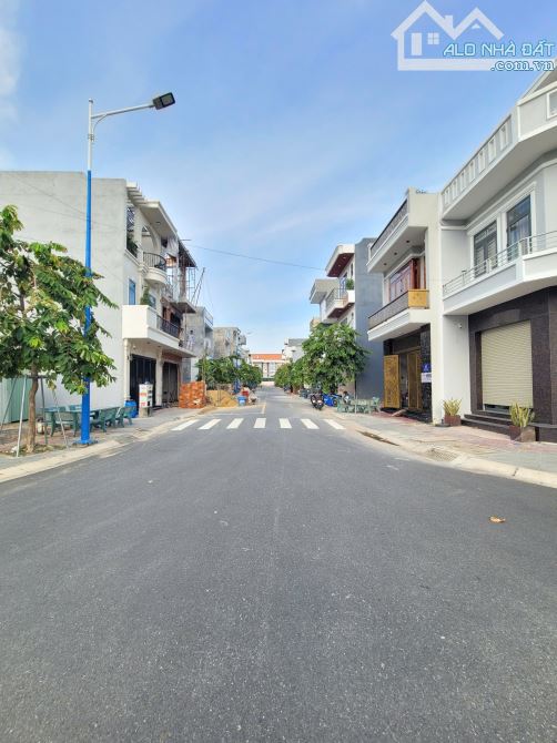 Bán nhà 1 trệt 1 lầu gần GO 900m, p.Đông Hòa, Tp.Dĩ An chỉ 5,1 tỷ TL M7746 - 1
