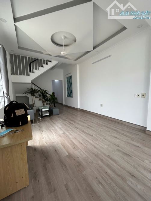 BÁN NHÀ 2 TẦNG HẺM XE HƠI HUỲNH TẤN PHÁT Diện tích: 4x16m (CN 50m²) Kết - 1